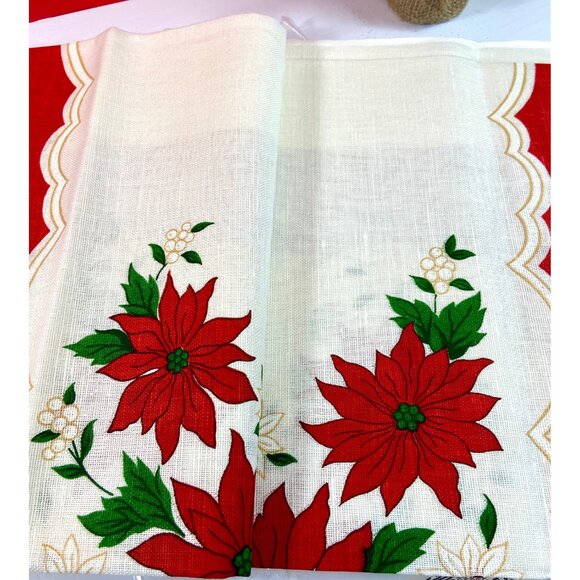Retro Hand Printed ‘New Noel’ Pattern Tablecloth by Elite Creation ~ Poinsettias - Picture 7 of 10